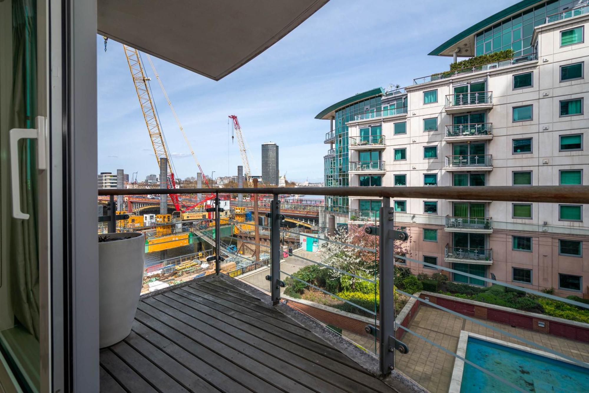 Fabulous 3 Bed Apartment In Vauxhall London Exterior photo